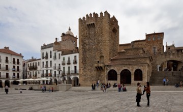 Torre del Bujaco in the centre and Arco de la Estrella on the far right 1723 designed by