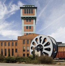 Coal mine 1923 by Erich Basarke, in front of the rope disc