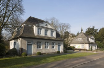 Entrance pavilions, built in 1919/1920 by Anton Rumpen