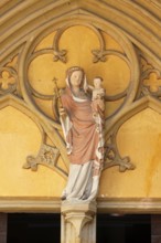 Porch (paradise) inside, portal, Mary with child, St., St., Saint