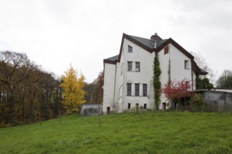 Wylerberg House was built in 1921-1924 in the Expressionist style according to a design by Otto