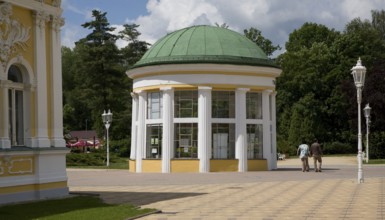 Czech Rep Frantiskovy Lázne/Franzensbad. Franzensquelle with pavilion from 1793