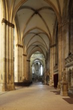 South aisle, view to the east, St., Sankt, Saint