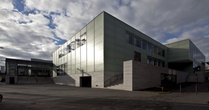 Extension, northern head building, atrium on the left, David Chipperfield 2010