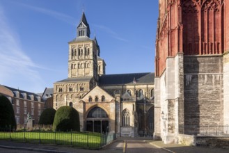 Maastricht, Basiliek van Sint Servaas and Sint-Janskerk (St Servatius Basilica and St John's