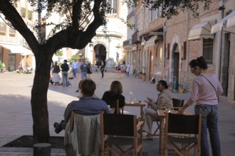 Street cafe, street life in the south, street life in the south of France, rest, break