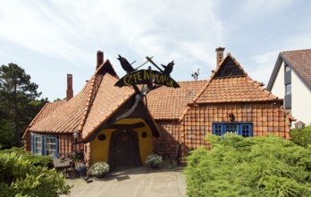 Built 1922-1923 by Bernhard Hoetger, south-east side, entrance to the café