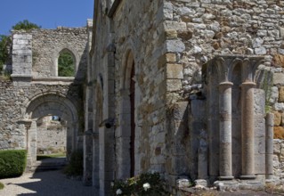 Sacristy and remains of the cloister, passageway in the course of the former cloister to the