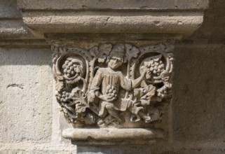 Brauweiler near Pulheim, St Nicholas Abbey Church, cloister, south portal, figurative capital on a