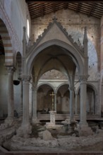 San Piero a Grado near Pisa, basilica from the 10th century, interior, ciborium above the legendary