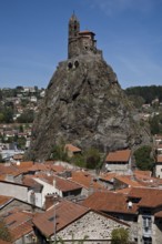 Saint-Michel chapel in the village, St., Saint, Saint