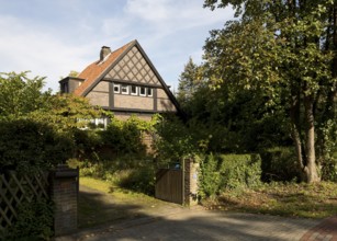 Krüllsdyk 174, Dürr House, built ca. 1933-1935, architect: Friedrich Kühnen, gabled crippled hipped