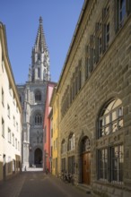 Constance, Minster, view from Katzgasse to the west façade and tower. Right House Zur Katz, former