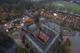 Moyland, castle park in winter, view from the north tower