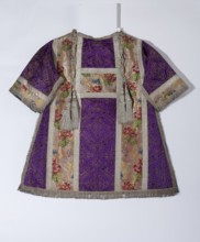 Purple silk regalia, 1912, trimming fabric around 1740, goldsmithing and textile art from the 16th