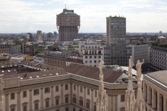 View from the cathedral, 1956-58 by BBPR Architekten, lower floors offices, projecting upper floors