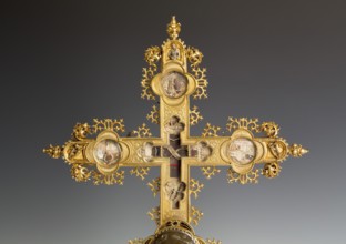 Reliquary cross in the German Blade Museum, detail with relics