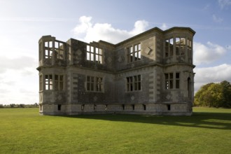 Lyveden New Bield near Oundle Nhant's unfinished castle of 1595-1605 from the north-east