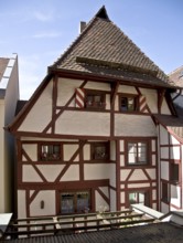 Nuremberg's oldest half-timbered house from 1338 between the castle and Tiergärtnertorplatz