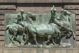 Krefeld, Kaiser Wilhelm Museum, built between 1894 and 1897 according to plans by Hugo Koch, relief