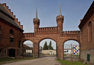 Möckern near Magdeburg, former distillery, built in 1864, gate from the south