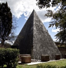 Piramide Cestia or Piramide di Caio Cestio, view from the north-west from the Protestant cemetery