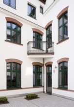 University building on Schadowplatz, former Niederrheinische Bank building, inner courtyard