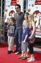 Benjamin Bratt at the Los Angeles premiere of 'Cloudy With A Chance Of Meatballs' held at the Mann