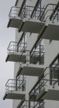 Dessau, Bauhaus, Prellerhaus 1925-26 by Walter Gropius, balconies of the east façade, oblique view