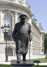 Bronze sculpture of Winston Churchill