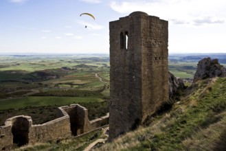 Castle, Albarrana tower from the north with paragliders