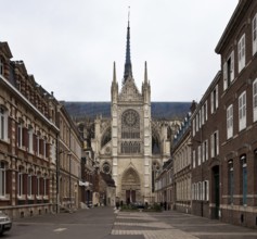 Frankr Amiens Cathedral 66025 Start of construction 1220 View to the gable of the south transept