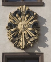 House sign Zur güldenen Sonne 1731