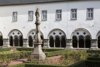 Marienhof (cloister), statue of the Virgin Mary in front of the eastern cloister wing