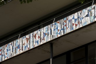 Krefeld, Ostwall 70-75, commercial building with reliefs on the balcony parapets by Curth Georg