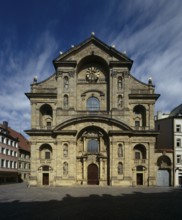 Facade of the parish church of St Martin, completed in 1690, St, Sankt, Saint