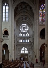 Senlis, Cathedral Notre-Dame, view from the south into the northern transept arm, St., Saint, Saint