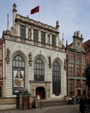 Facade facing the Lange Markt, on the right Danziger Diele, formerly Schöffenhaus