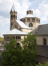 View from the north of the cloverleaf choir and crossing tower, St., Sankt, Saint