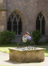 Cloister, Fountain, St., Saint, Saint