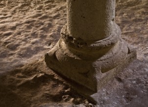 Crypt, Column base, St., Saint, Saint