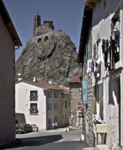 Saint-Michel chapel in the village, St., Saint, Saint