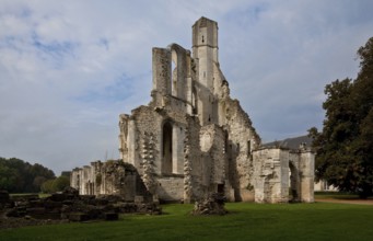 Fontaine-Chaalis, royal abbey Chaalis, view from south-east, St., St., Saint