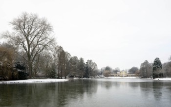 Krefeld, Schönwasserpark, Haus Schönwasser, park side, view over the pond