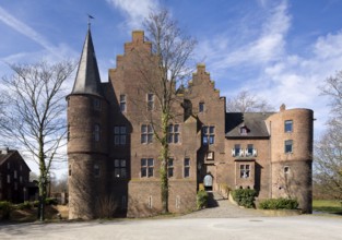 Erftstadt-Konradsheim, moated castle