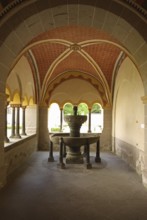 Cloister with well house, St., Sankt, Saint