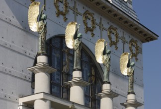 Angel by Othmar Schimkowitz above the entrance, St., Sankt, Saint