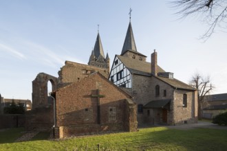 Arnoldsweiler near Düren, old and new parish church