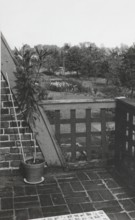 Steinert House, built in 1929 by Hans Poelzig, photo taken in front of 1961, balcony with view of