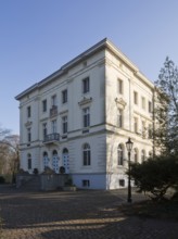 Düsseldorf-Himmelgeist, Mickeln Castle, Guest House of the Heinrich Heine University